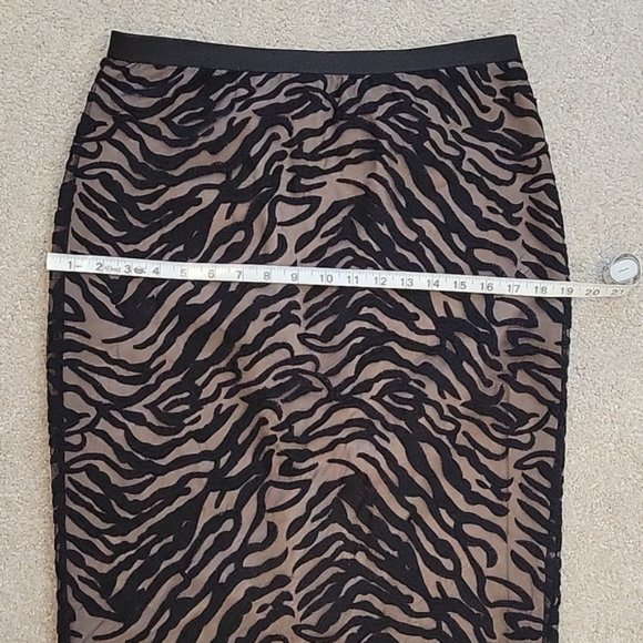 Like New BCBGMaxAzria Irisa Zebra Print Pencil Skirt Size M - Picture 8 of 11